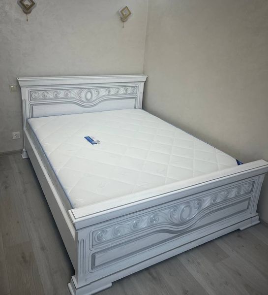 Біле двоспальне ліжко Едельвейс з дерева дуб 10413 фото