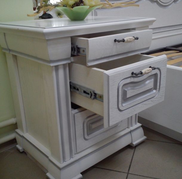 Біла спальня Орхідея купити &ndash; масив дуба, гарнітур преміум 10463 фото