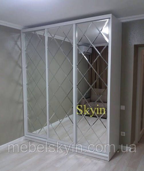 Эксклюзивные шкафы купе, зеркала с алмазной гравировкой Ромб 1726860251 фото