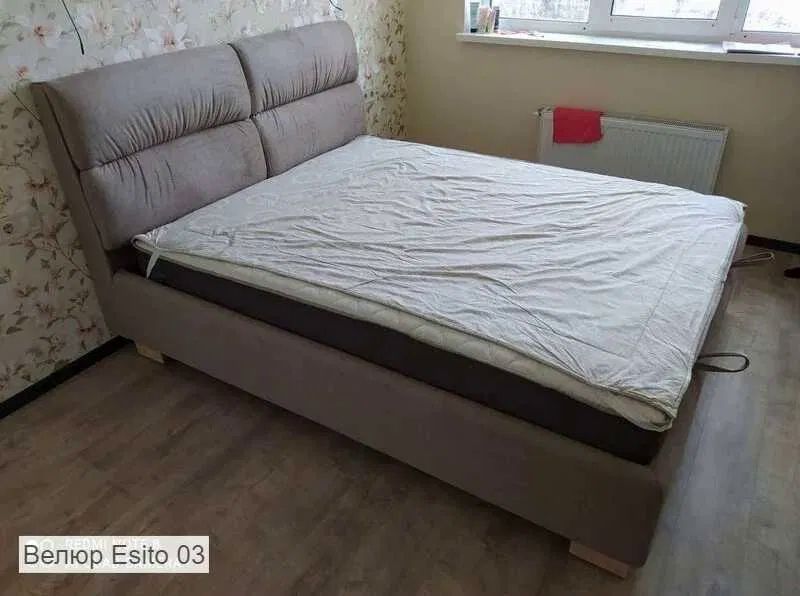 Сучасне м'яке ліжко Манчестер з підйомним механізмом 10337 фото